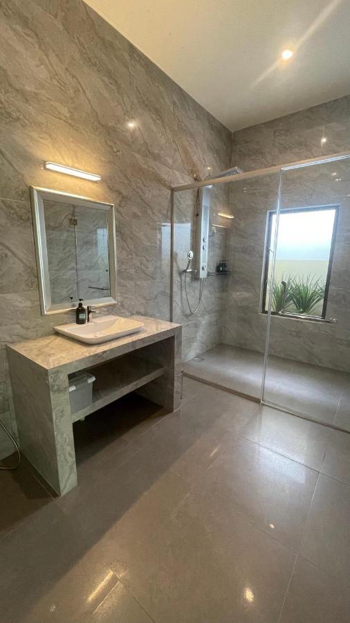 Charis Pool Villa 2 - 3 Bedroom With Private Pool Bentong Luaran gambar